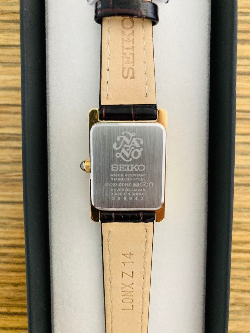 新品 セイコー SSEH002クォーツ 稼働中 ゴールド