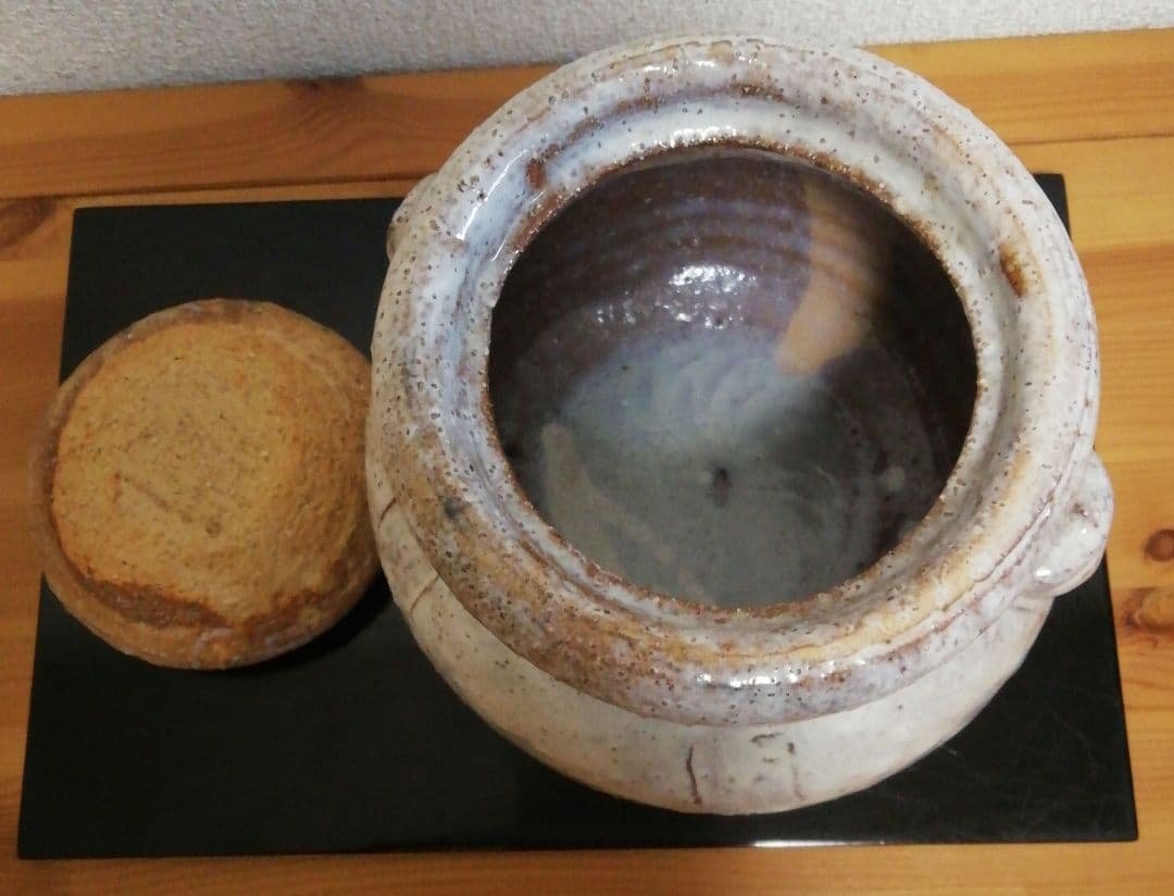 宇田川聖谷作　萩焼　耳付　水指　共箱　共布　茶道具