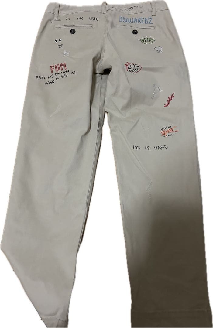 DSQUARED2 刺繍入りベージュチノパン　サイズ36