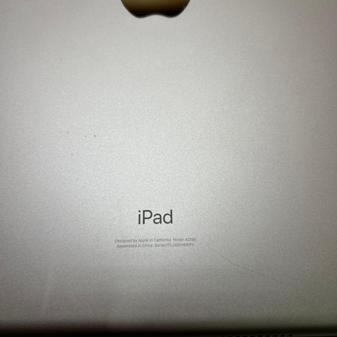 iPad 32GB cellular+wifi 第７世代　バッテリー100%