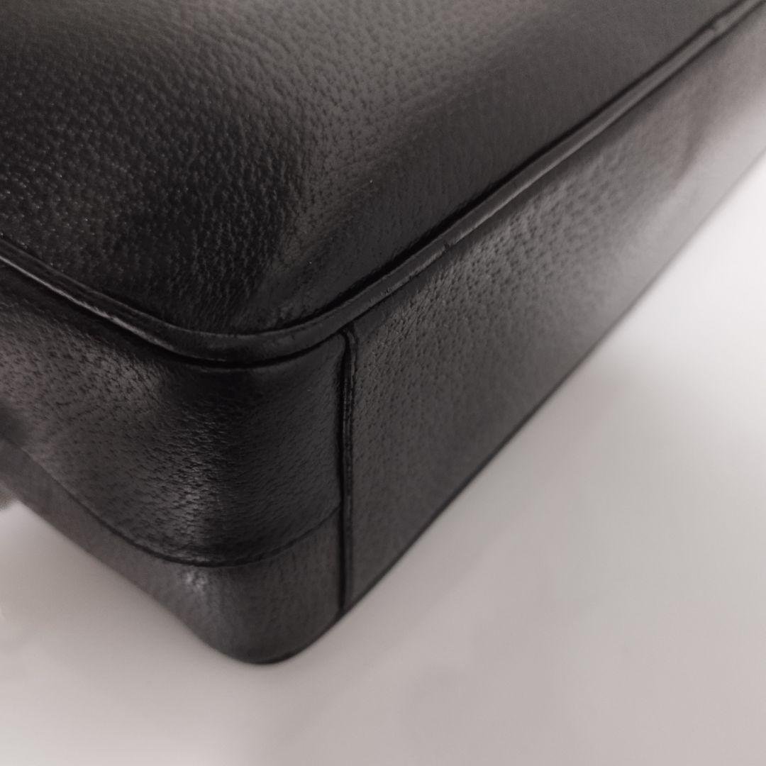 美品☆　プラダ　サイドロゴプレート　ビジネスバッグ　ブリーフケース　オールレザー