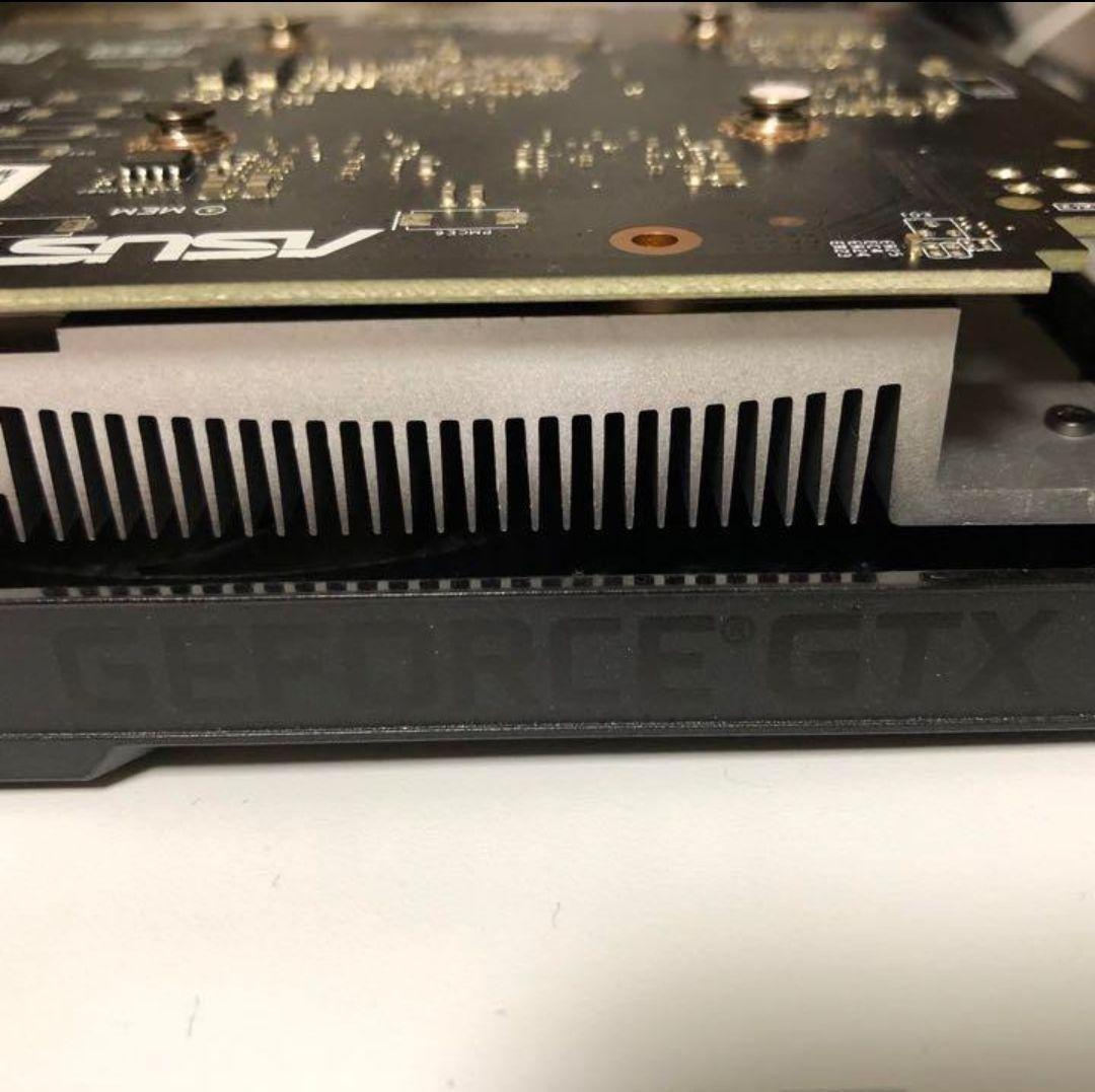 グラフィックボード・グラボ・ビデオカード ASUS PHOENIX GeForce GTX 1650 4GB