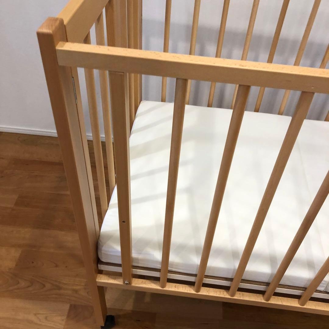 【極美品】石崎家具　cool 木製ベビーベッド キャスター付き